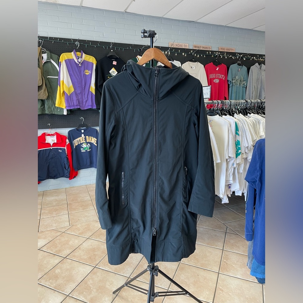 Lululemon Women’s Jacket Size 10